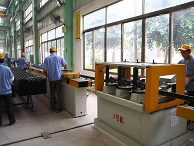 Barisan pengeluaran pembungkusan automatik